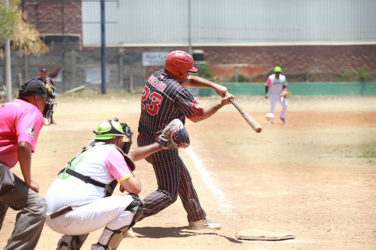 $!Definen este domingo a finalistas de Liga de Beisbol de 40 años y más