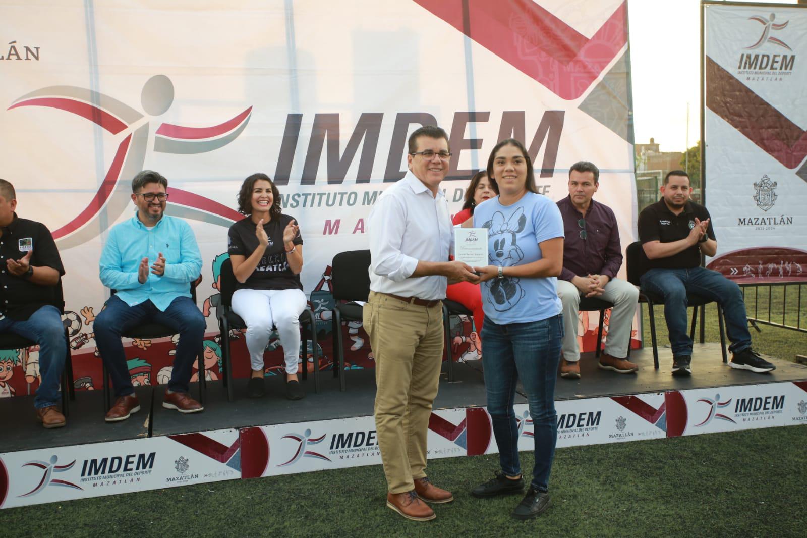 $!Oficializan apertura de Estatal de futbol, en Mazatlán