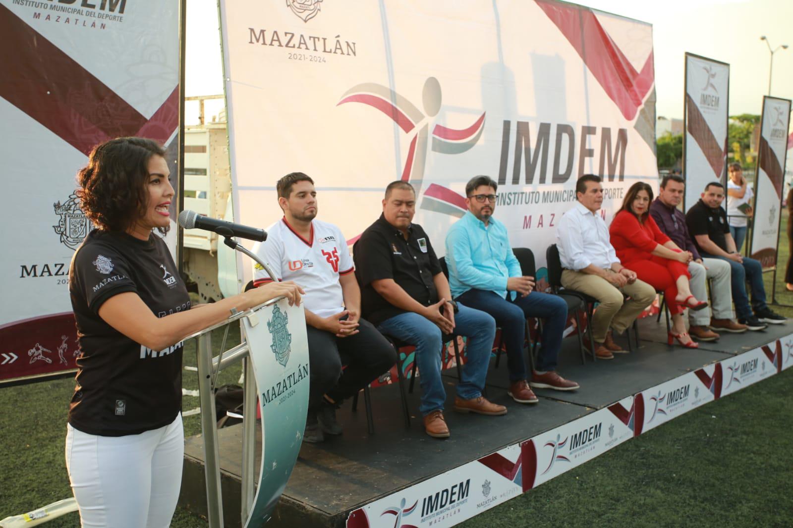 $!Oficializan apertura de Estatal de futbol, en Mazatlán