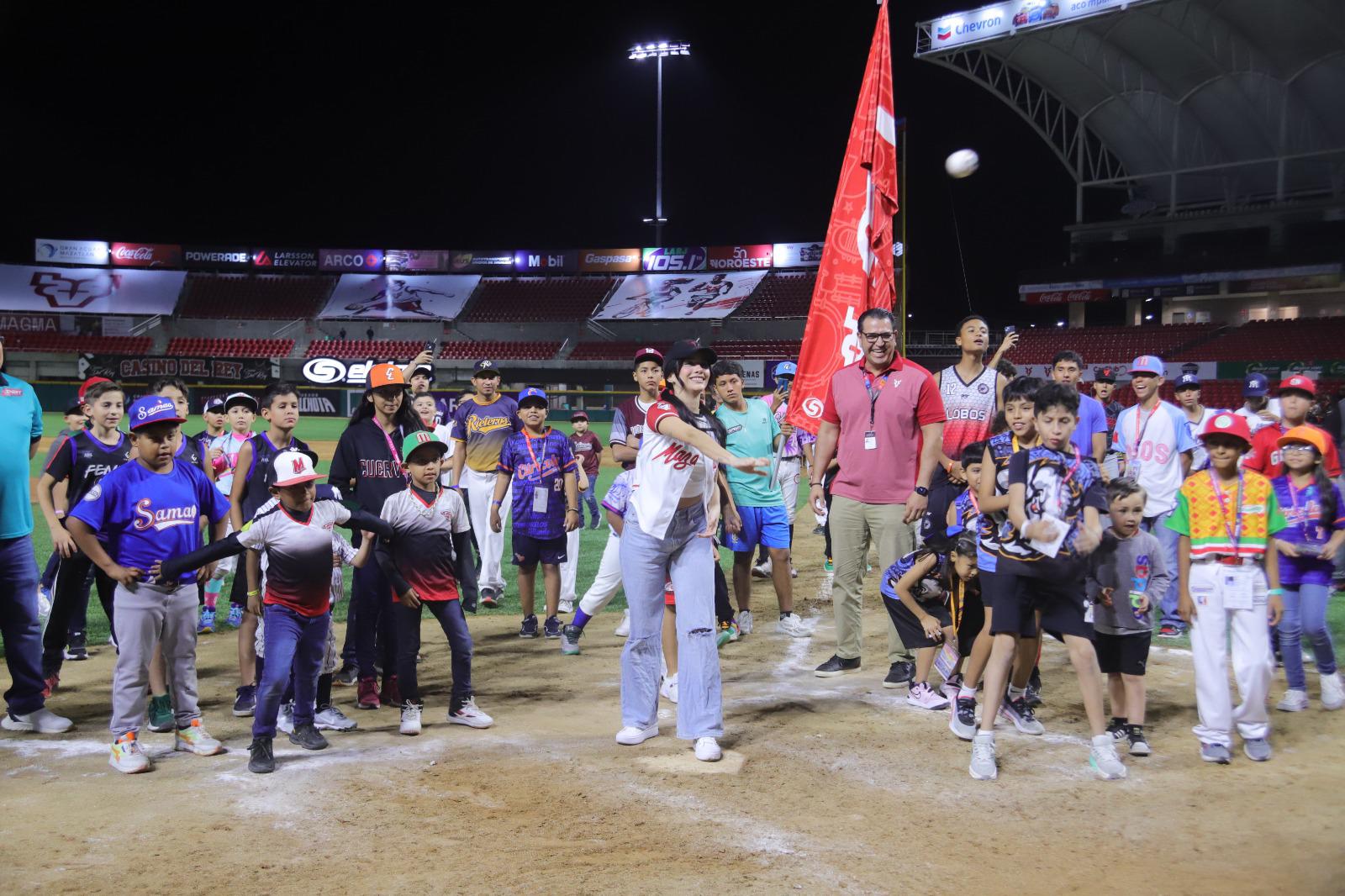 $!¡Se arma la fiesta en el Teodoro Mariscal!