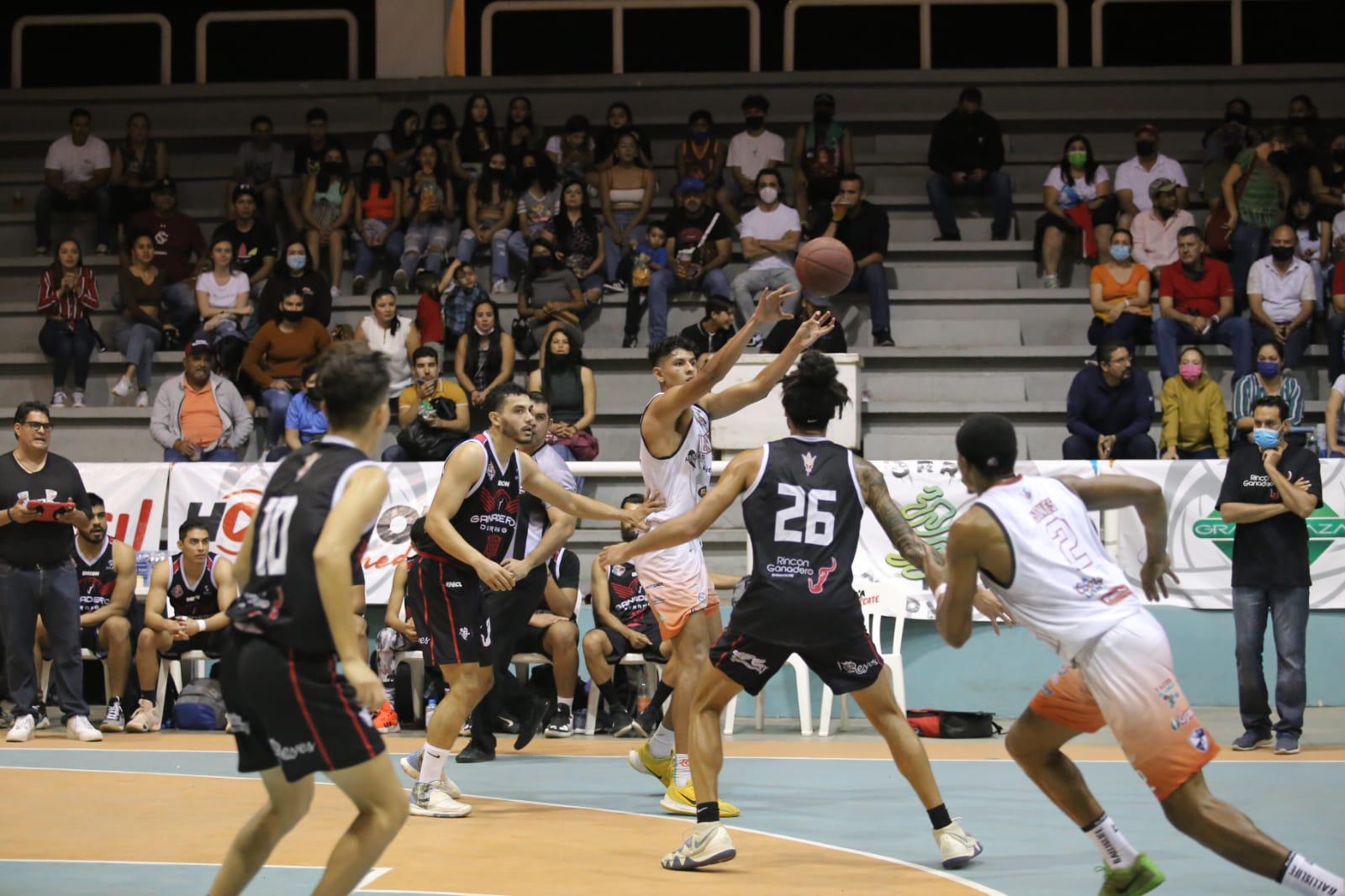 $!Delfines de Mazatlán vence a Ganaderos de Durango e iguala la final de región