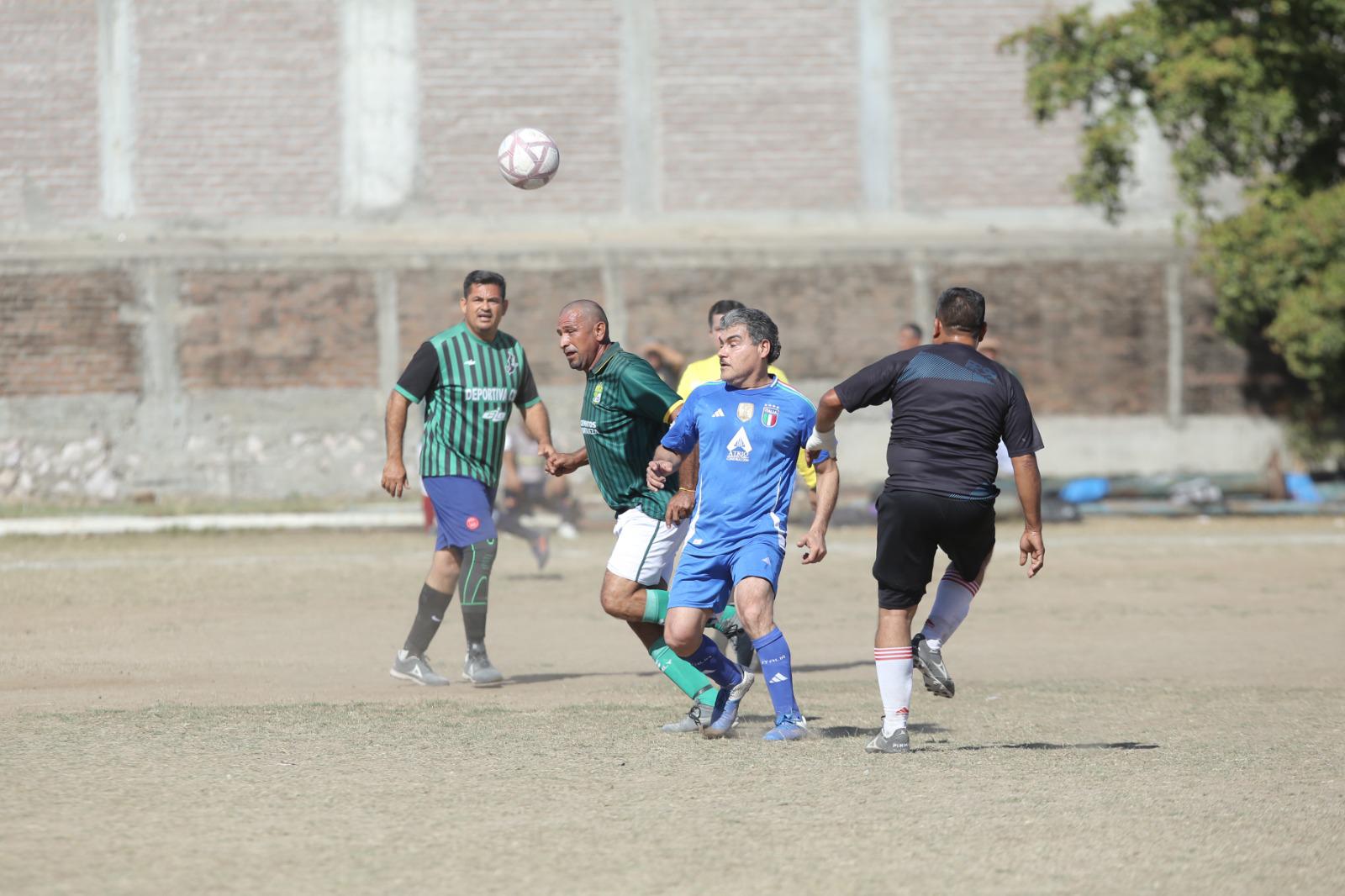 $!Colonia López Mateos cierra en la cima de Veteranos Diamante