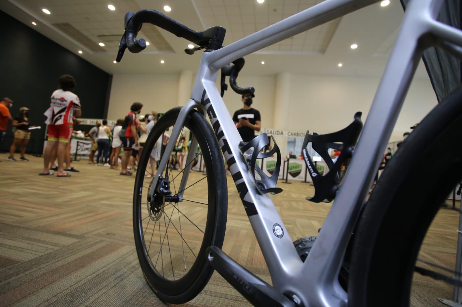 $!La Bici Expo FORD GFNY abre su exposición en Mazatlán
