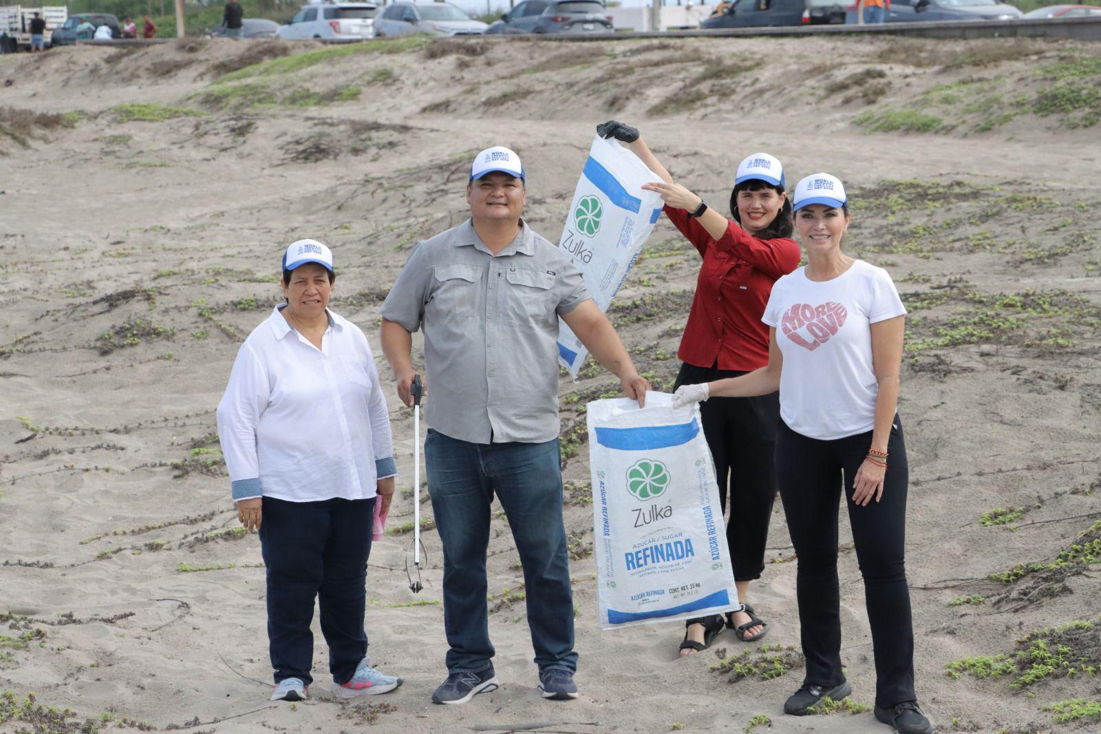 $!Alrededor de 200 voluntarios se unen para limpiar las playas en Rosario
