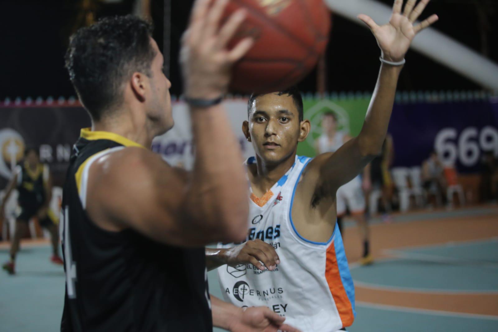 $!Delfines de Mazatlán sigue imbatible en el Cibapac