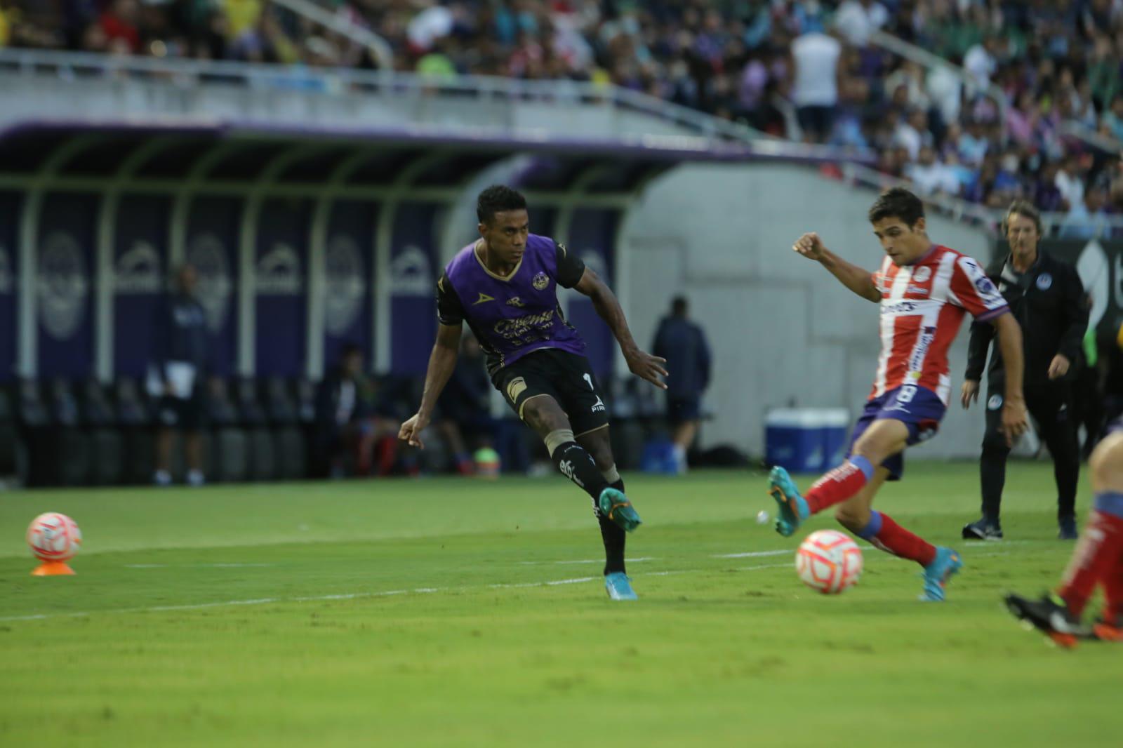 $!¡Mazatlán está peleado con el triunfo! Empata en casa ante el San Luis