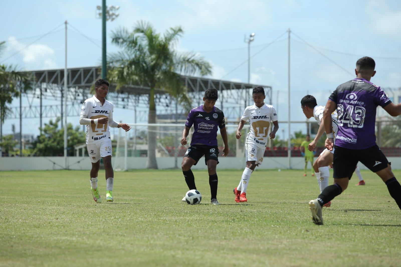 $!Los Cañoneros logran contener la ofensiva de Pumas y lo vencen 2-0 en la Sub 18