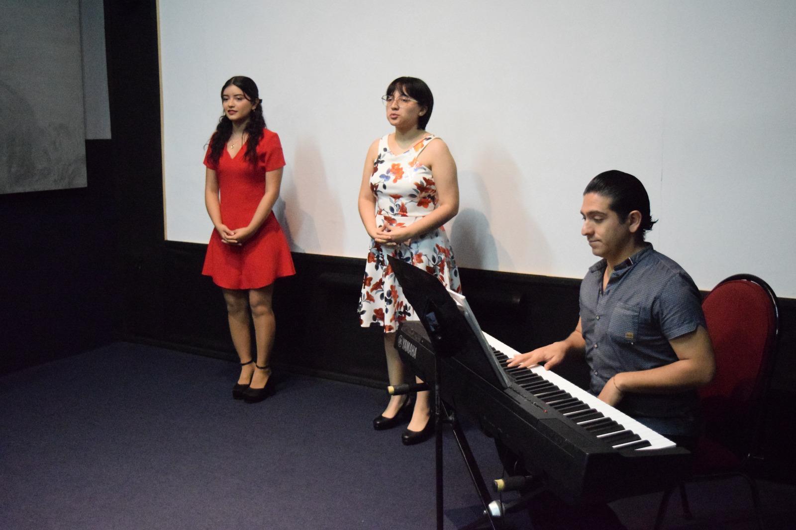 $!Los alumnos tuvieron acompañamiento de piano.