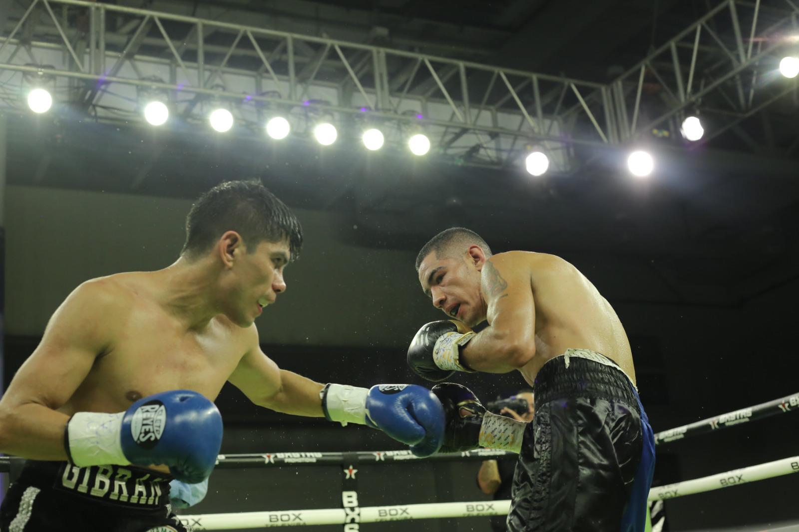 $!Pedro Guevara sale con el brazo en alto ante ‘Pamba’ Valdés en Mazatlán