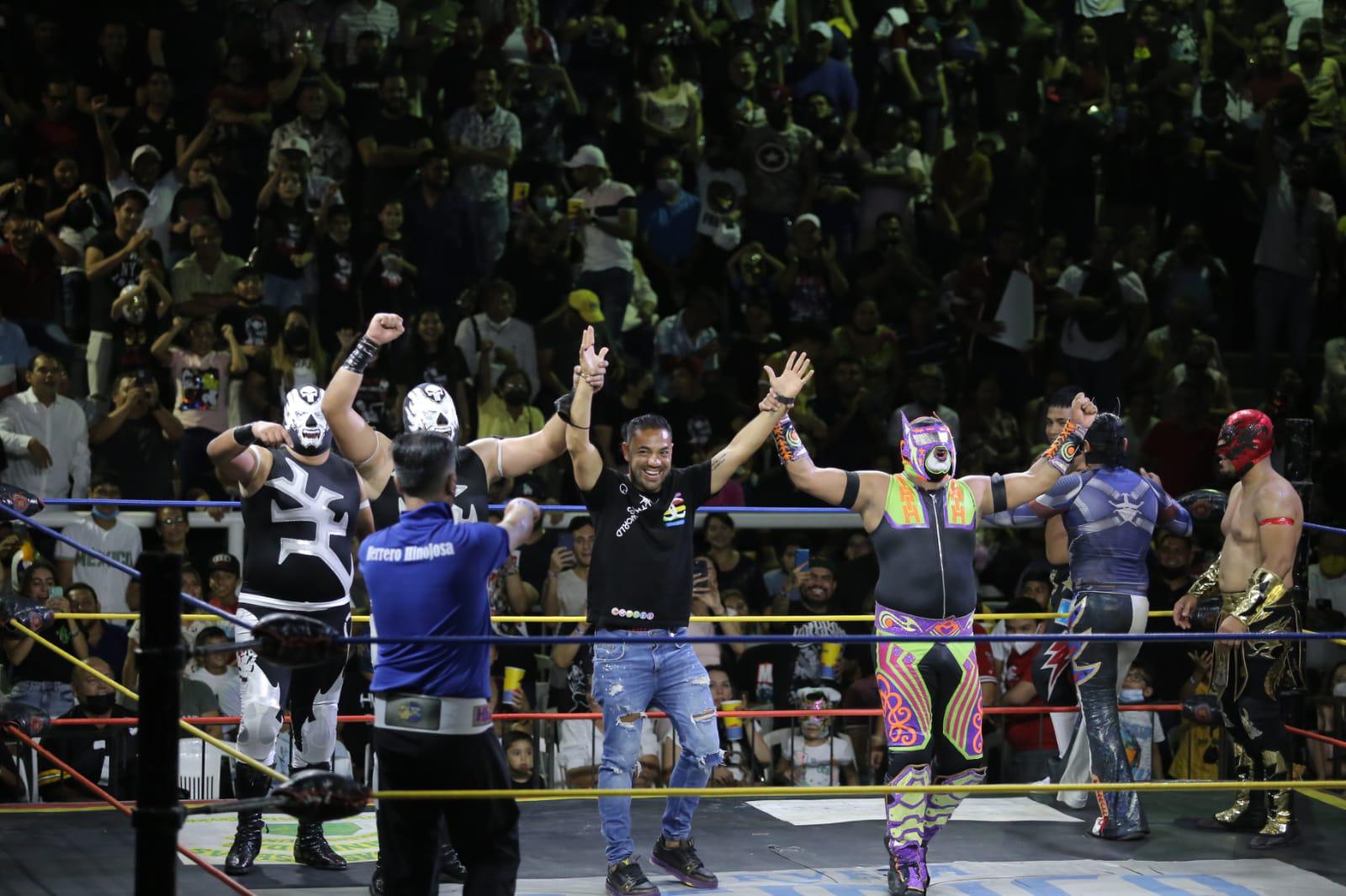 $!Marco Fabián se sube al ring en el regreso de la Triple A a Mazatlán