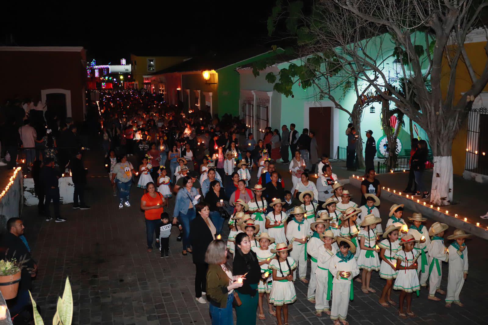 $!Cosalá reúne a miles en la Fiesta de las Velas en honor la Virgen de Guadalupe