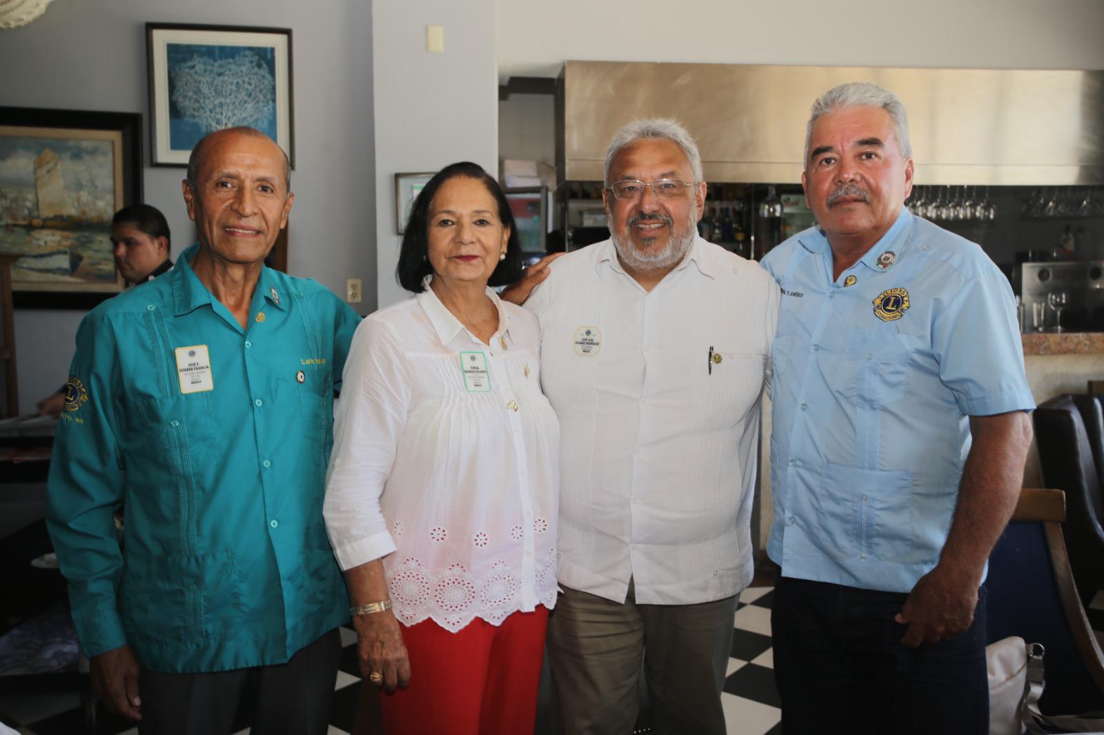 $!Francisco Estrada, María Teresa Munguía de Estrada, José Luis Olivares Rodríguez y Wilevaldo Guardado.