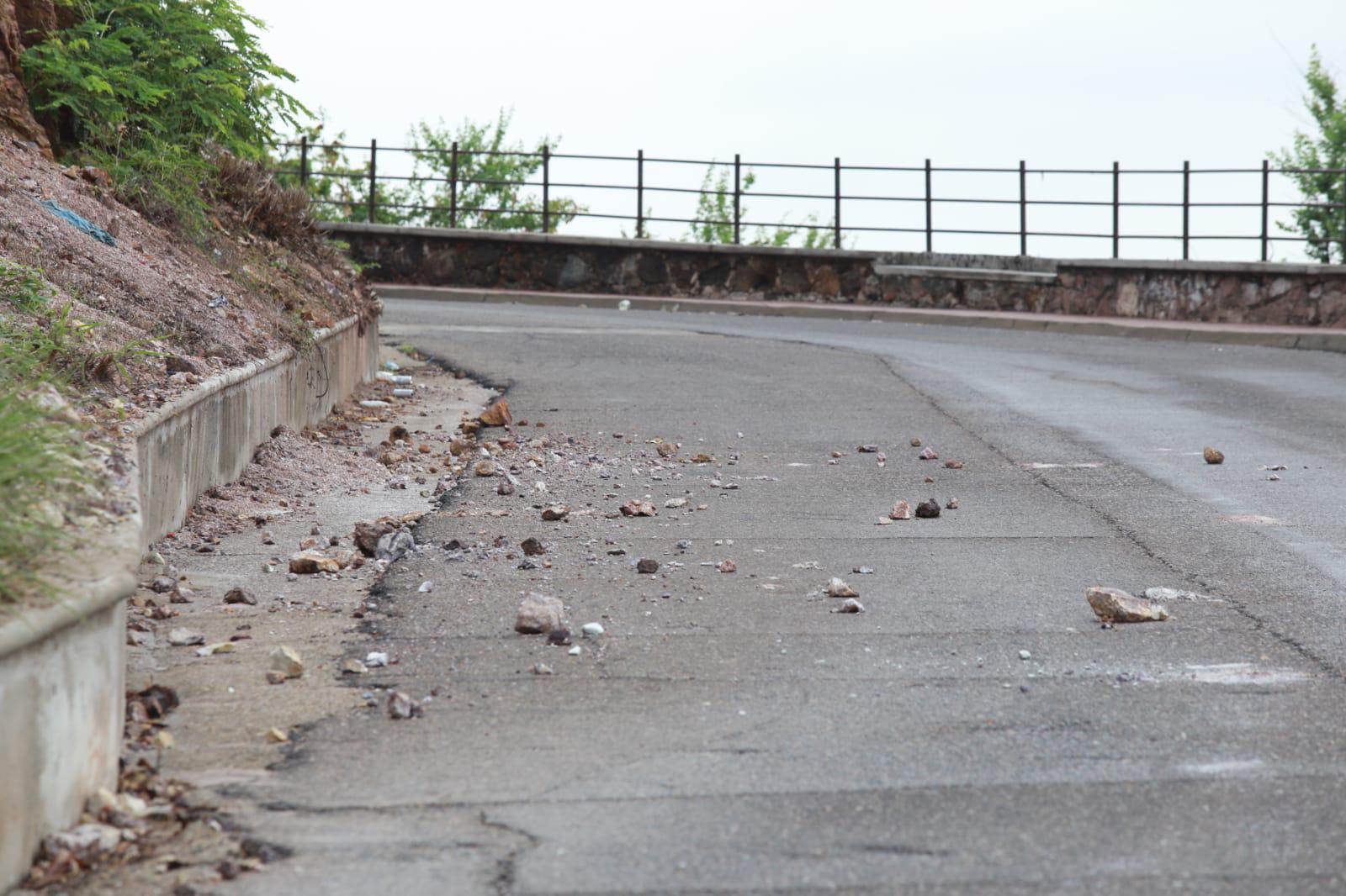 $!Lluvias provocan deslave del Cerro del Vigía en Mazatlán