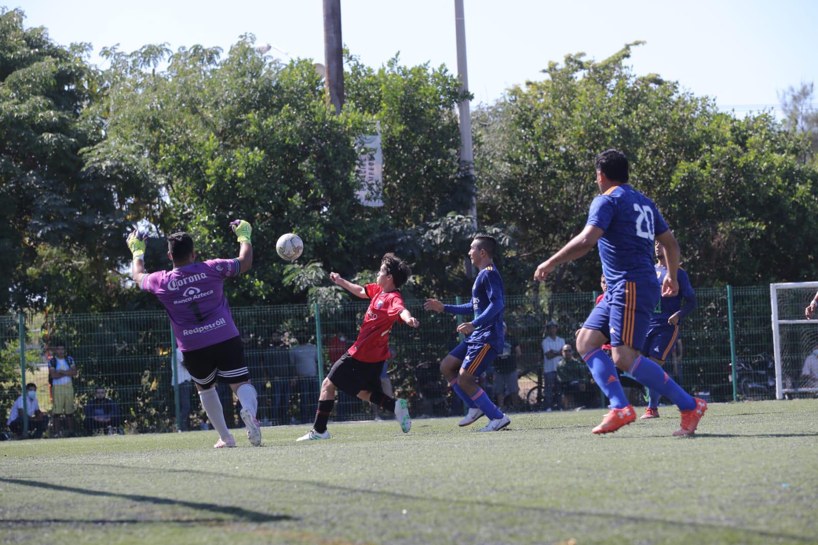 $!Construcciones Covec levanta la Copa de la Primera Fuerza