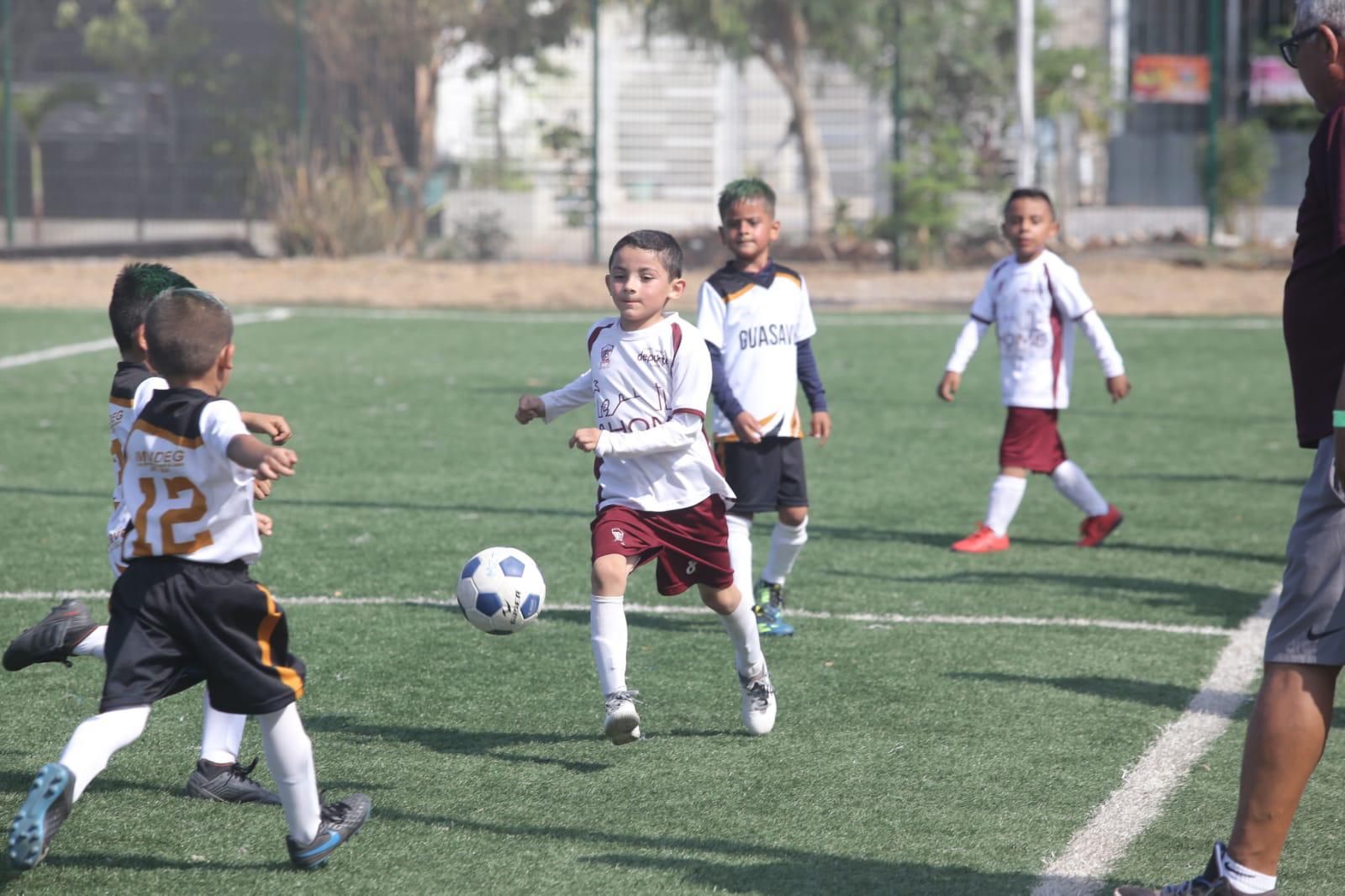 $!Ahome Municipal se corona en el Estatal de Futbol Categoría Chupones