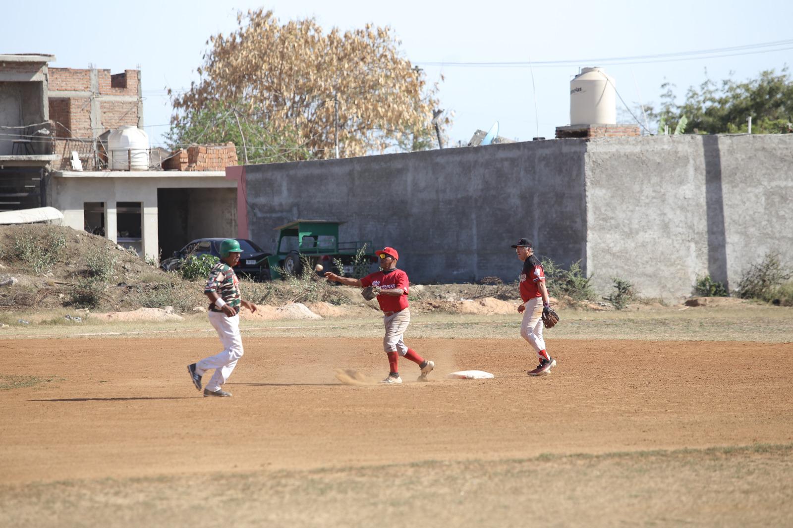 $!Equipos mazatlecos dominan cuarta edición de Nacional Anabeiss