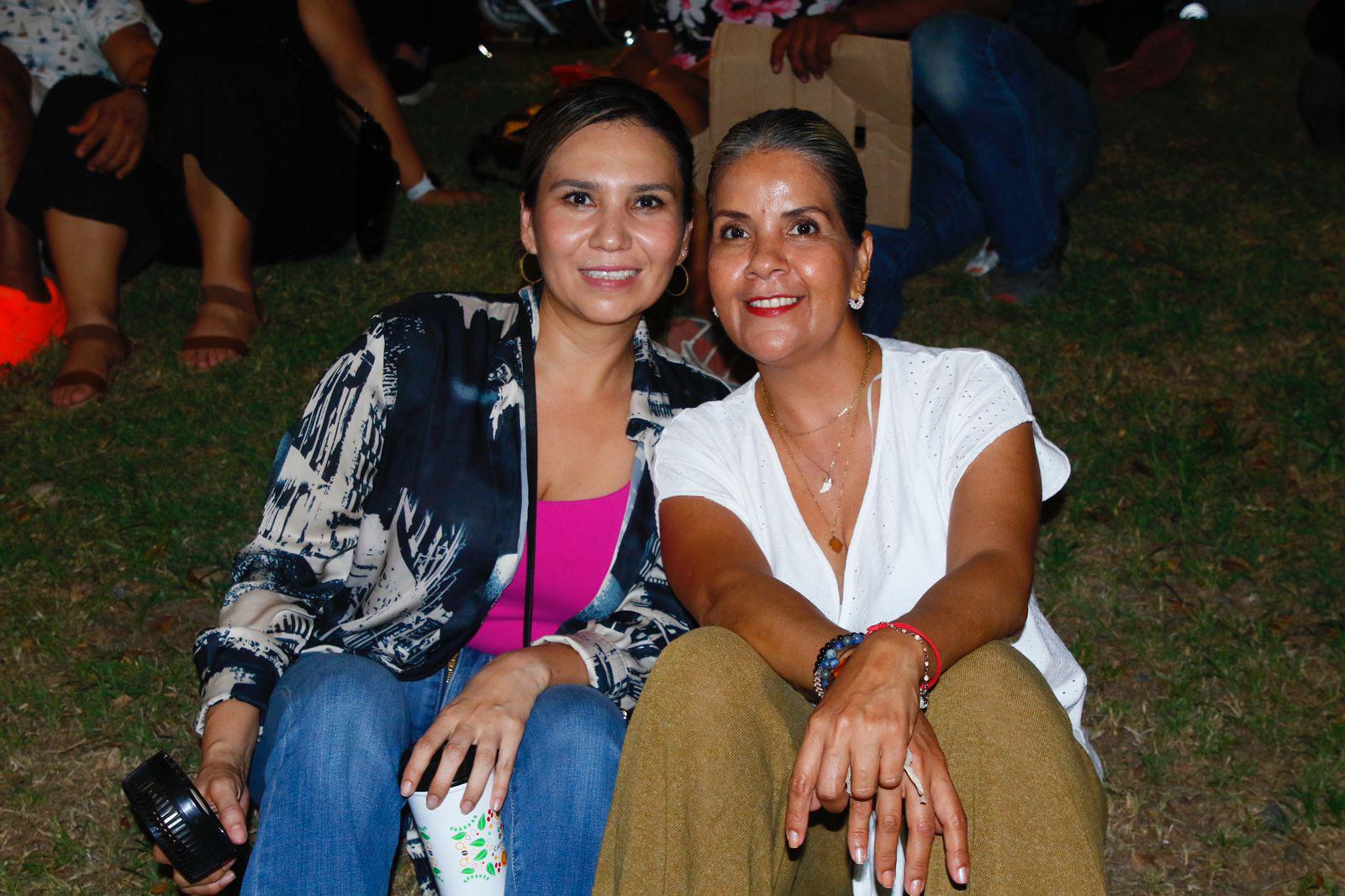 $!Verónica Moreno y Janeth Arredondo.