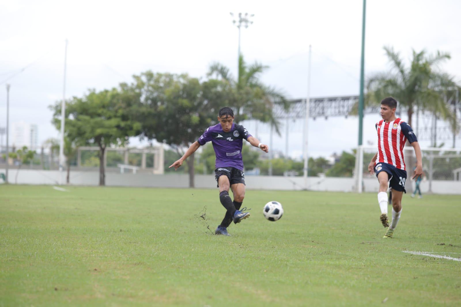 $!Mazatlán FC se lleva colosal derrota ante Chivas en la Sub 16