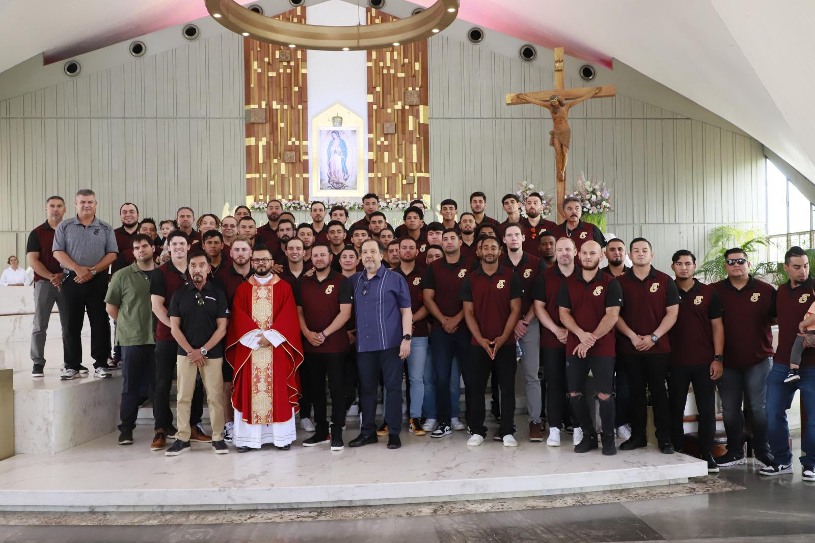$!Ofrecen misa por la espiritualidad de Tomateros de Culiacán previo a la temporada 2023-2024
