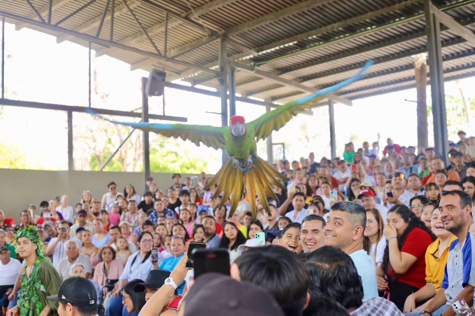 $!Hijos de trabajadores de Datemex celebran el Día del Niño con una ‘exploración’ en el Gran Acuario de Mazatlán