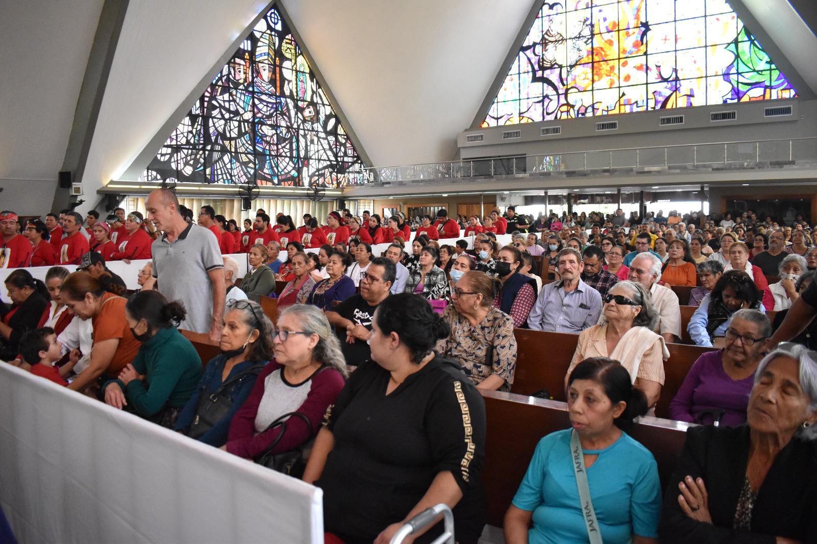 $!Llegan a La Lomita para agradecer a la Virgen de Guadalupe
