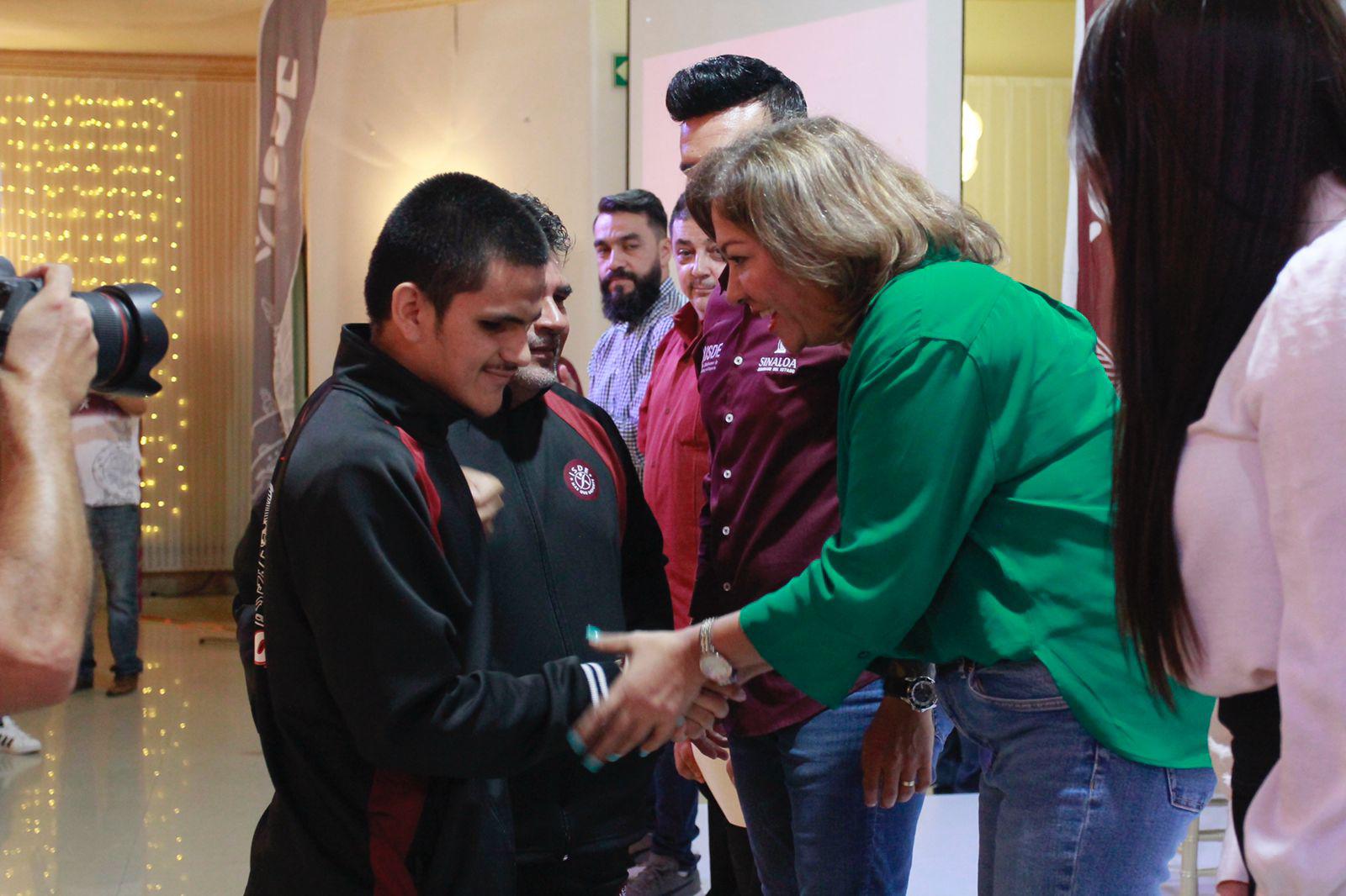 $!Abanderan a delegación sinaloense para los Juegos Paranacionales Conade 2022