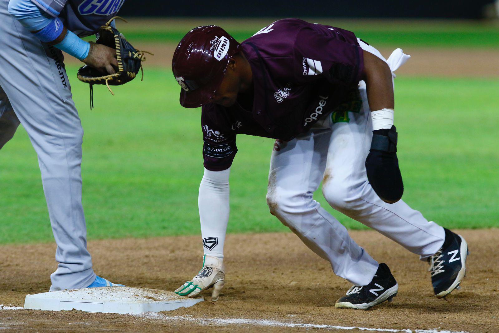 $!Algodoneros de Guasave arruina la fiesta de Tomateros de Culiacán