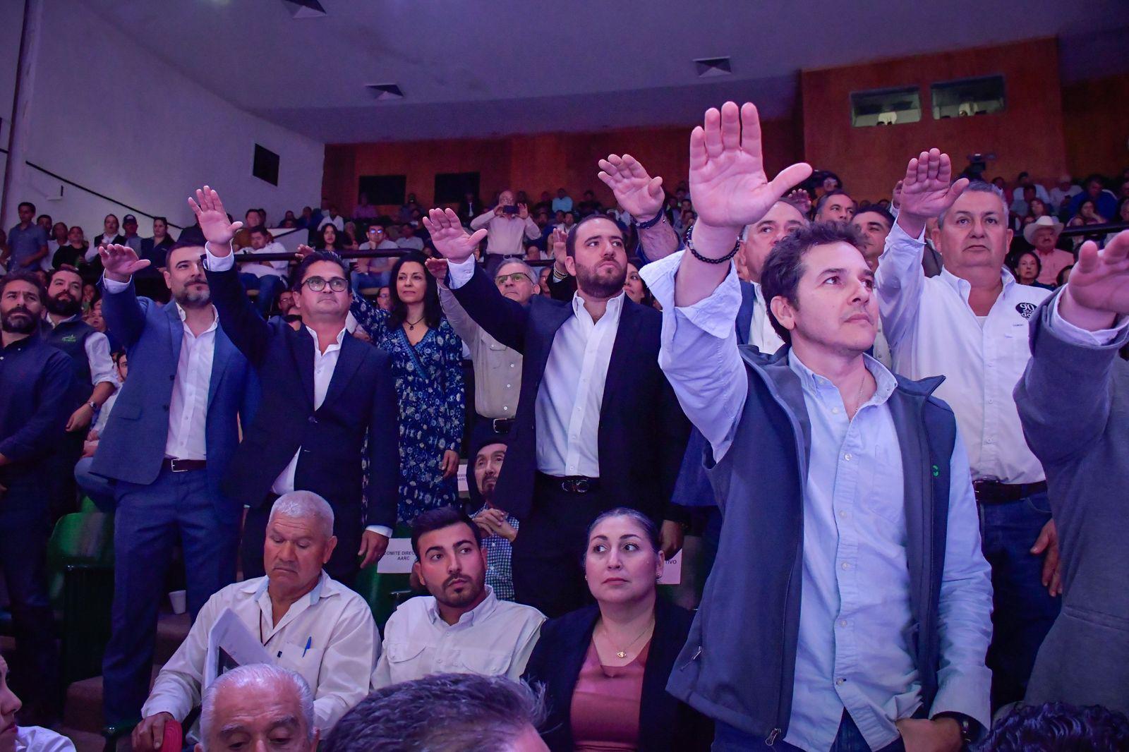 $!Rinde Enrique Riveros su Tercer Informe de Labores al frente de la AARC