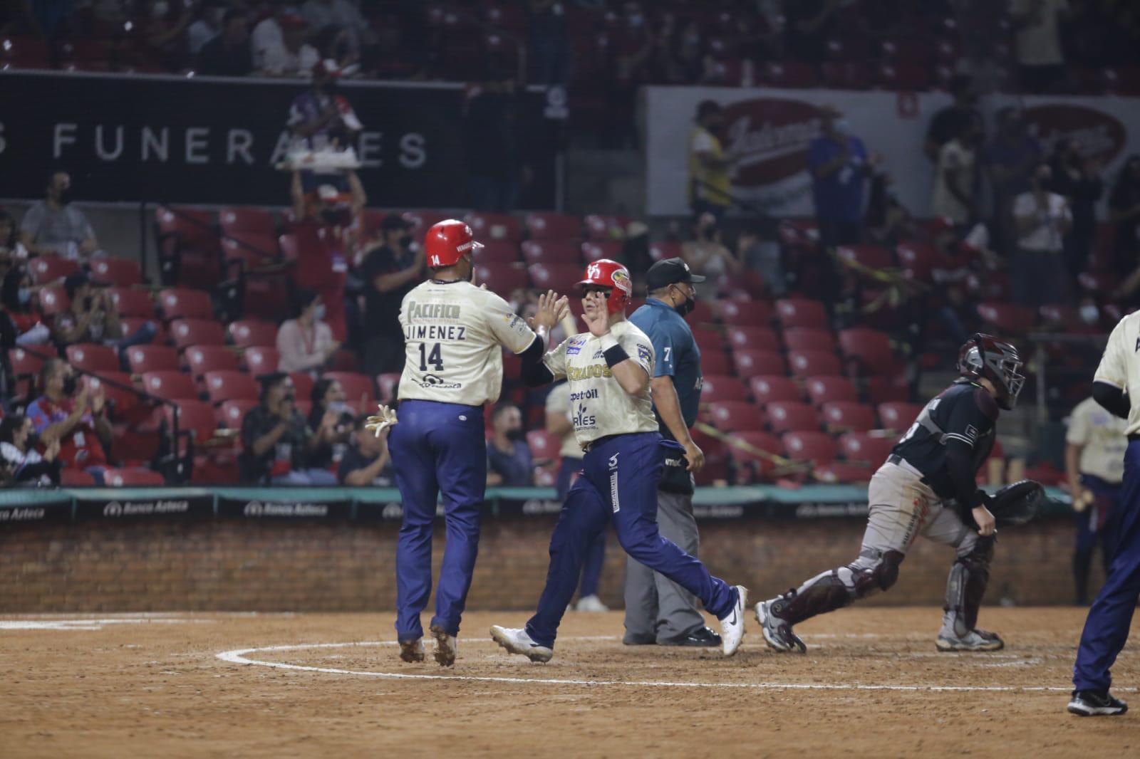 $!Venados de Mazatlán le da un debut triunfal a Robinson Cancel al vencer a Tomateros de Culiacán