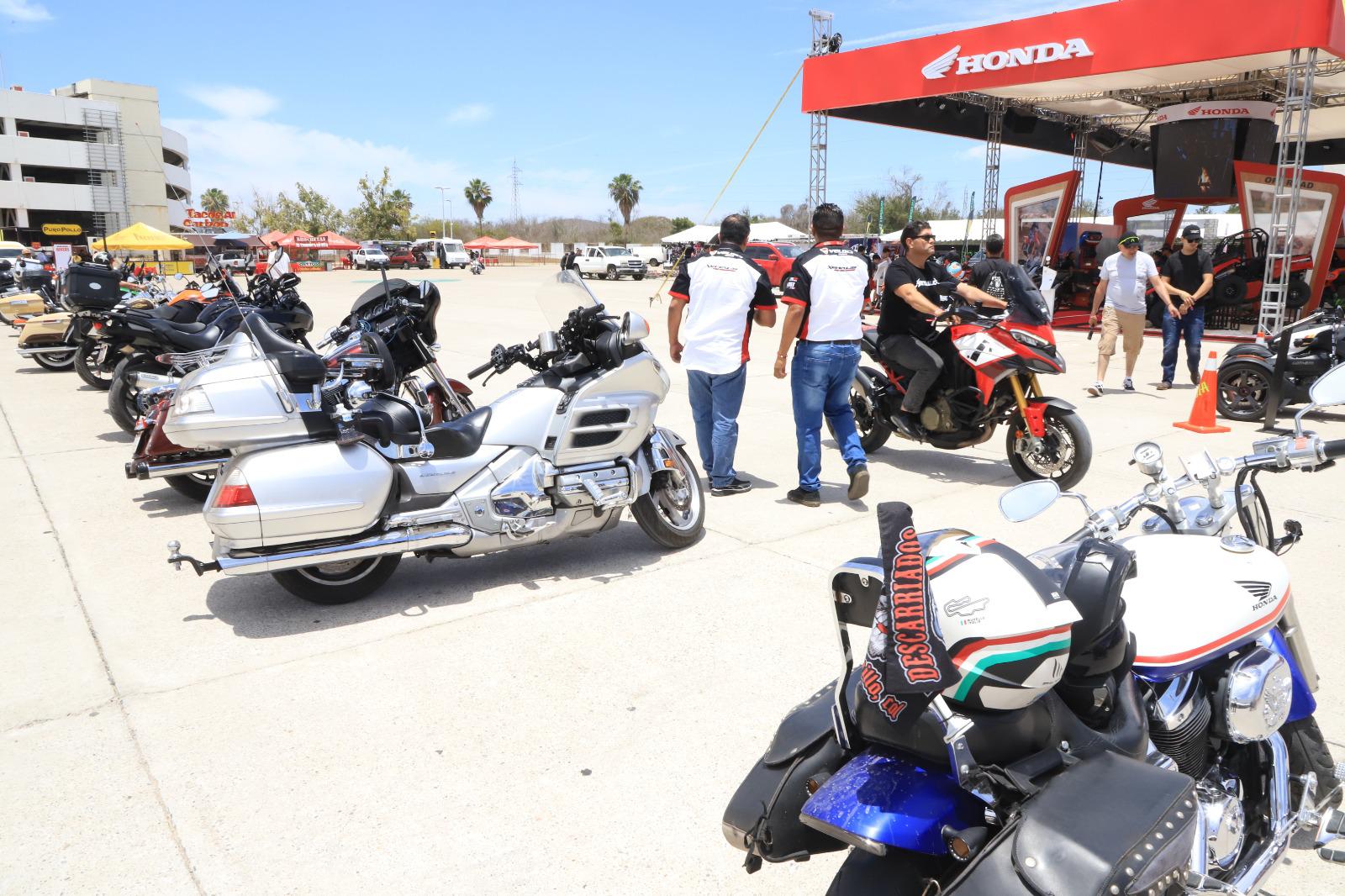 $!Intenso movimiento registra Foro Biker con inicio de registros de la Semana de la Moto
