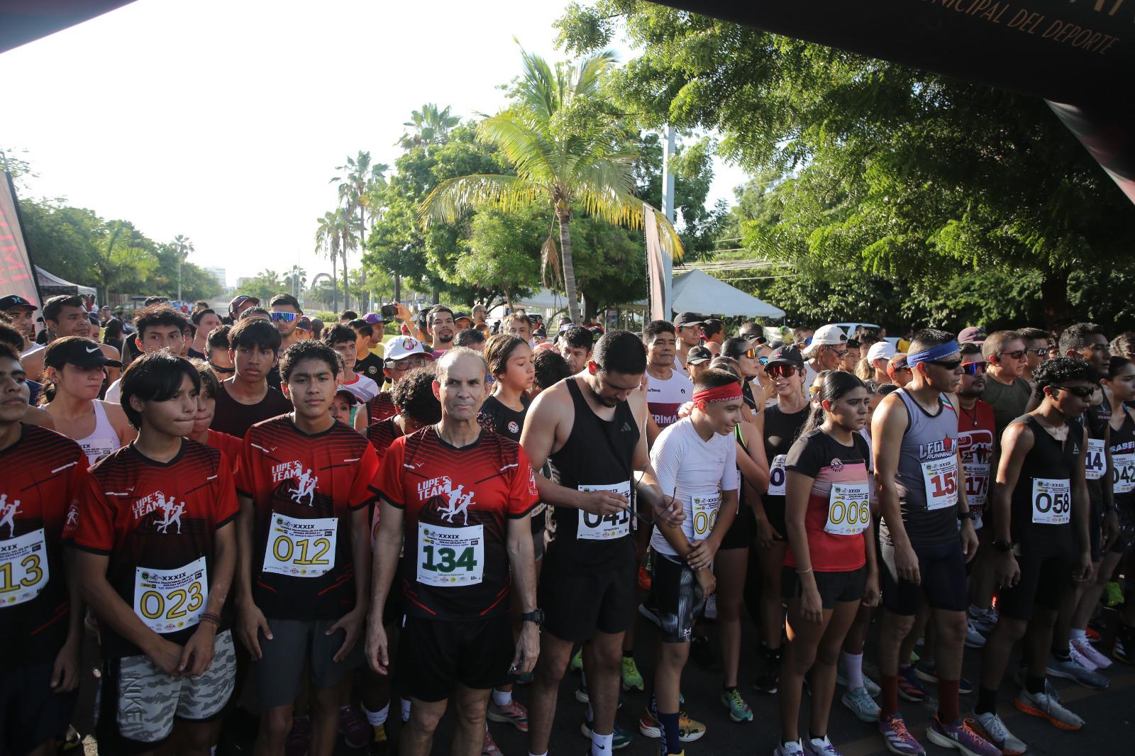 $!Dinastía Labrador hace de las suyas en Carrera del Día del Abogado