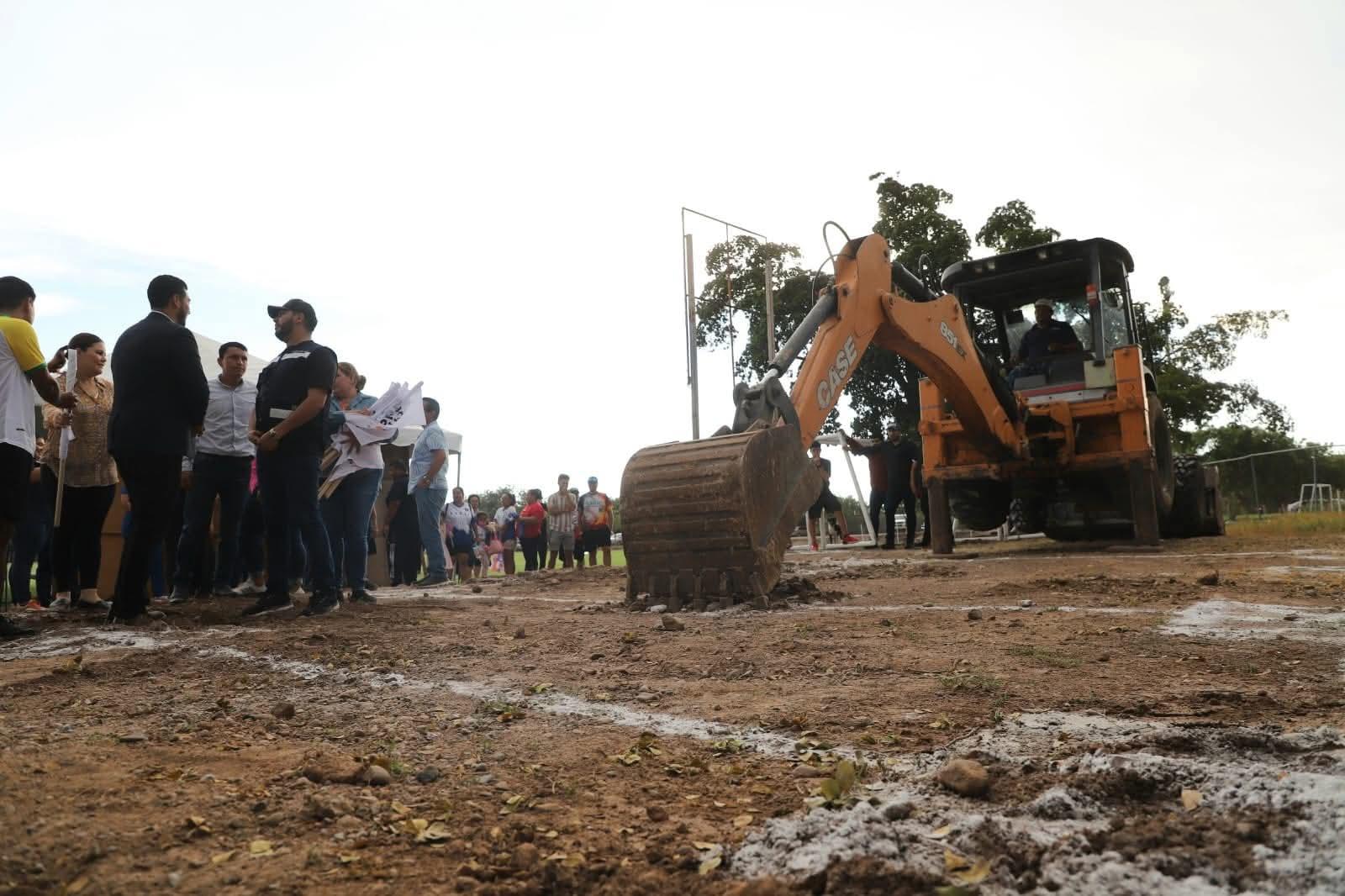 $!Inicia rehabilitación de Multideportivo Juan Lauro Martínez Barreda, en Elota