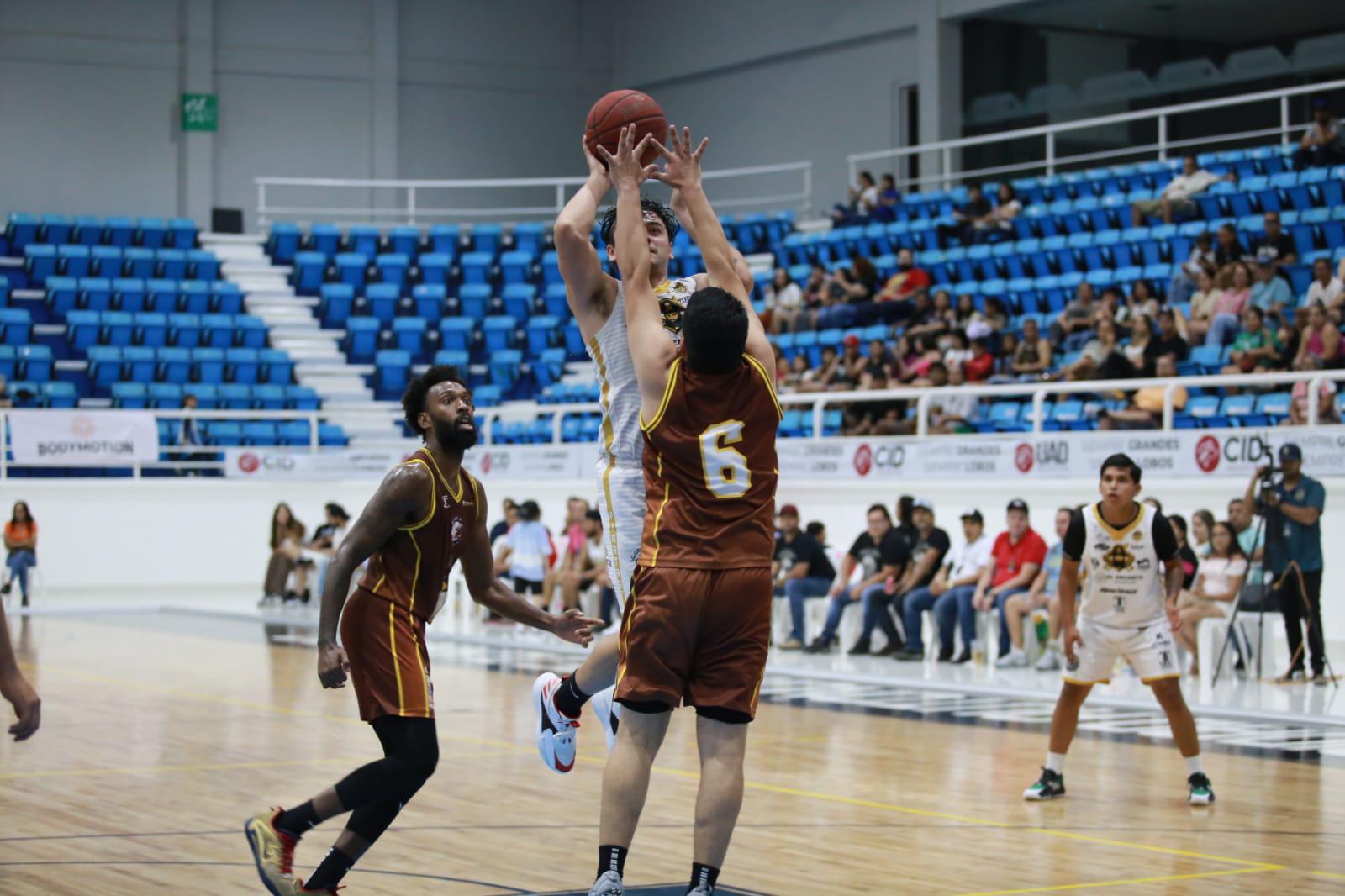 $!Piratas Basketball se queda corto en casa
