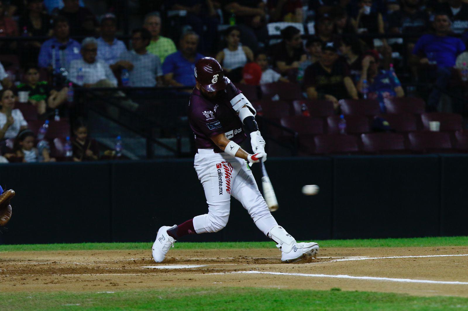 $!Algodoneros de Guasave arruina la fiesta de Tomateros de Culiacán
