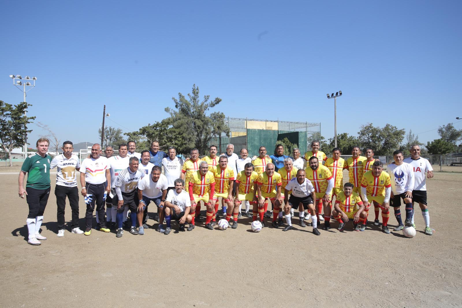 $!Deportivo Muralla vence a Coras de Nayarit en partido de veteranos