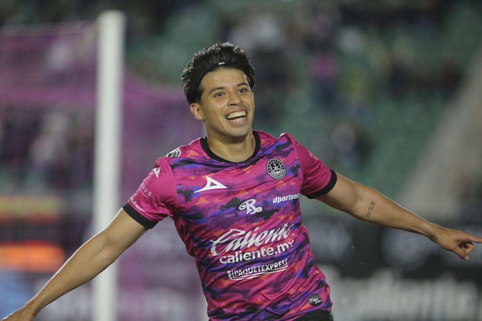 $!Mazatlán FC rescata empate sobre el final ante Juárez