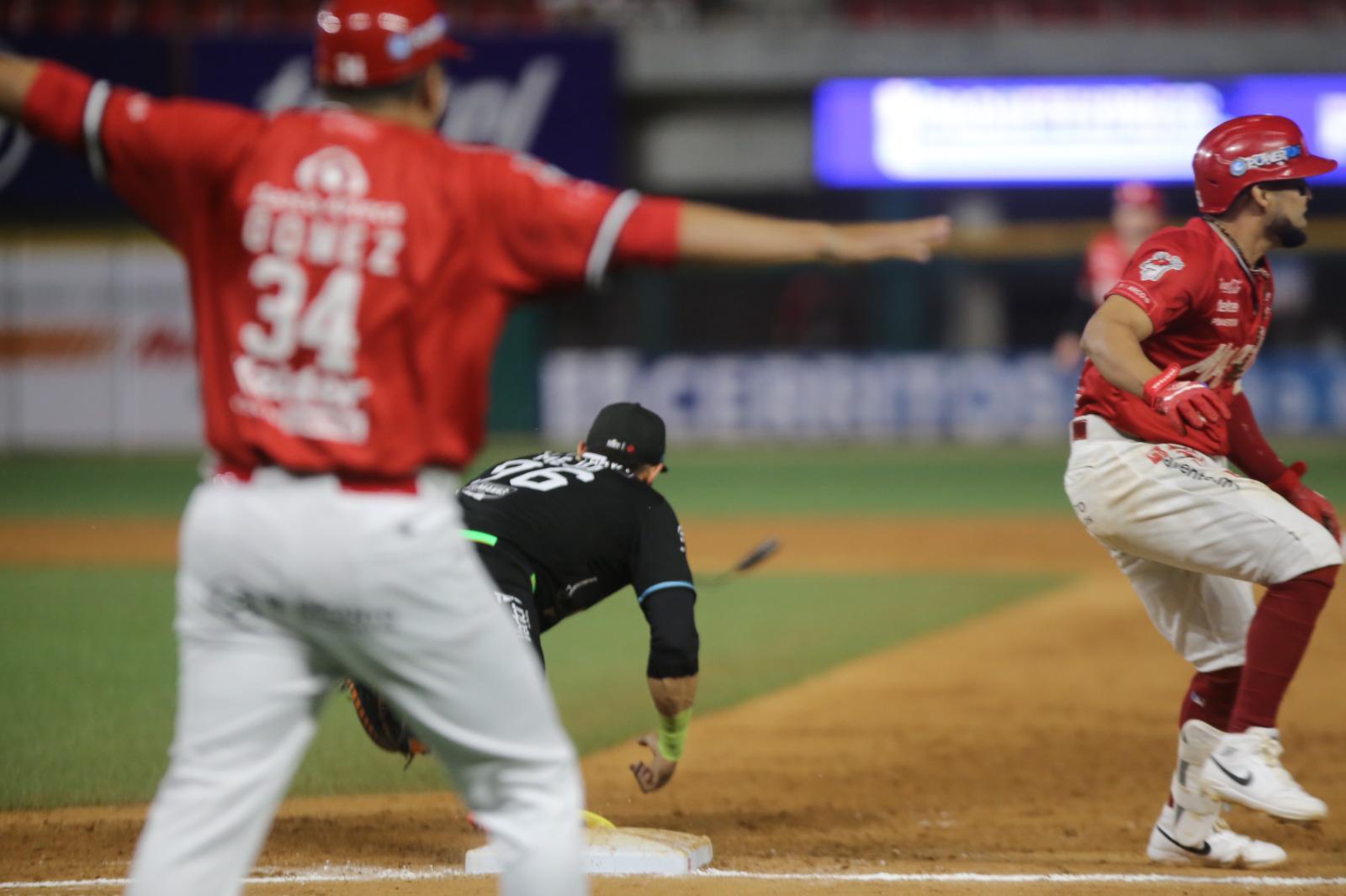 $!Kingham rompe maleficio y enfila a Venados llevarse primero de la serie ante Sultanes