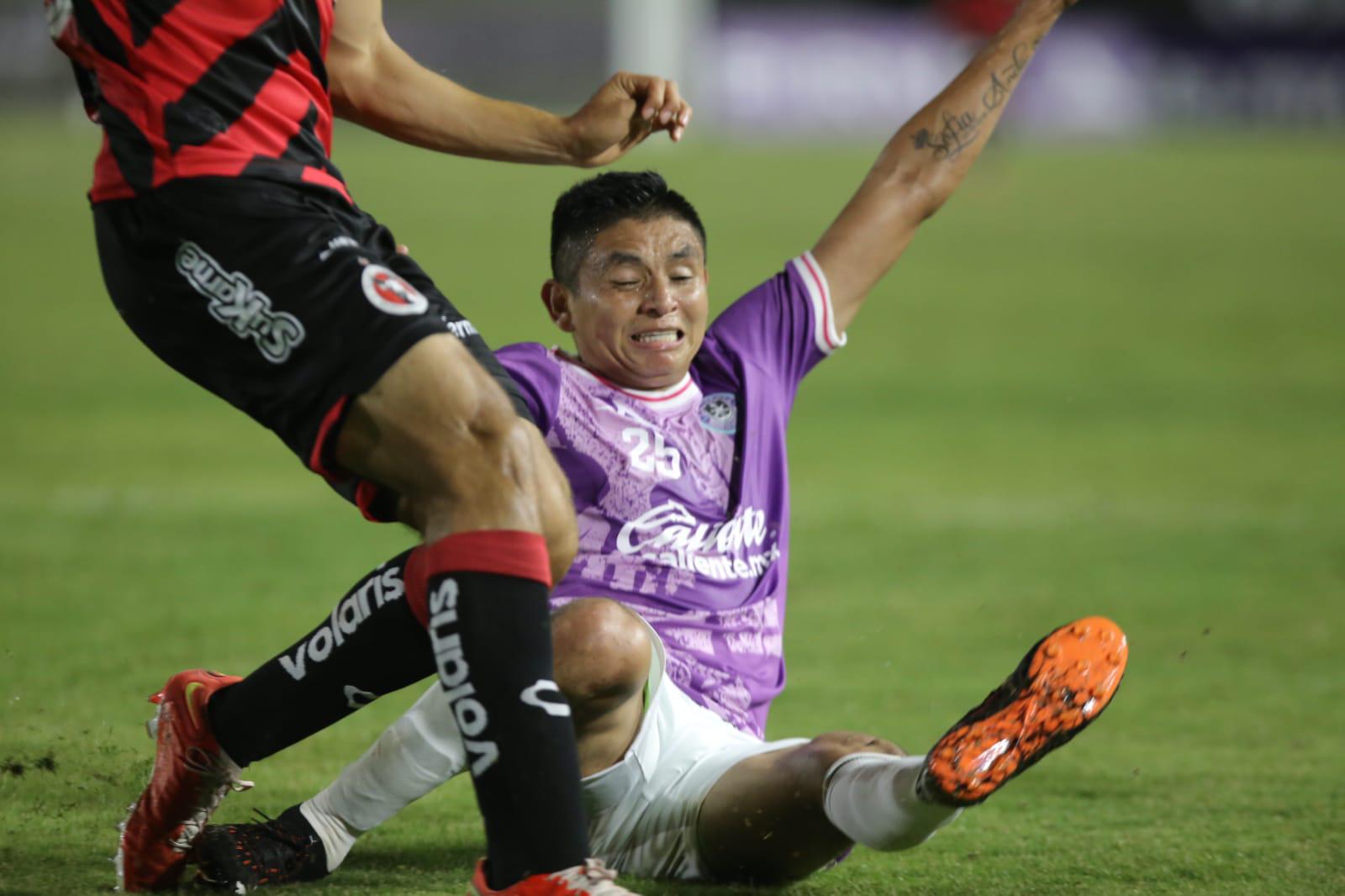 $!Mazatlán FC y Xolos salen parejos 2-2 en duelo de preparación en el Kraken