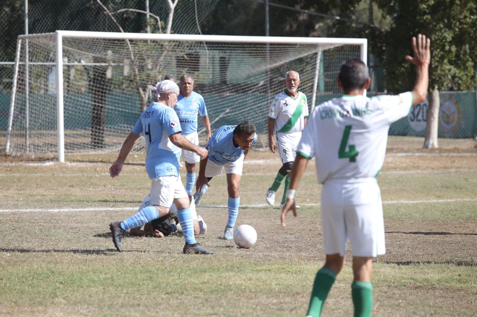 $!Liga de Futbol Veteranos Platino definirá este domingo a su campeón