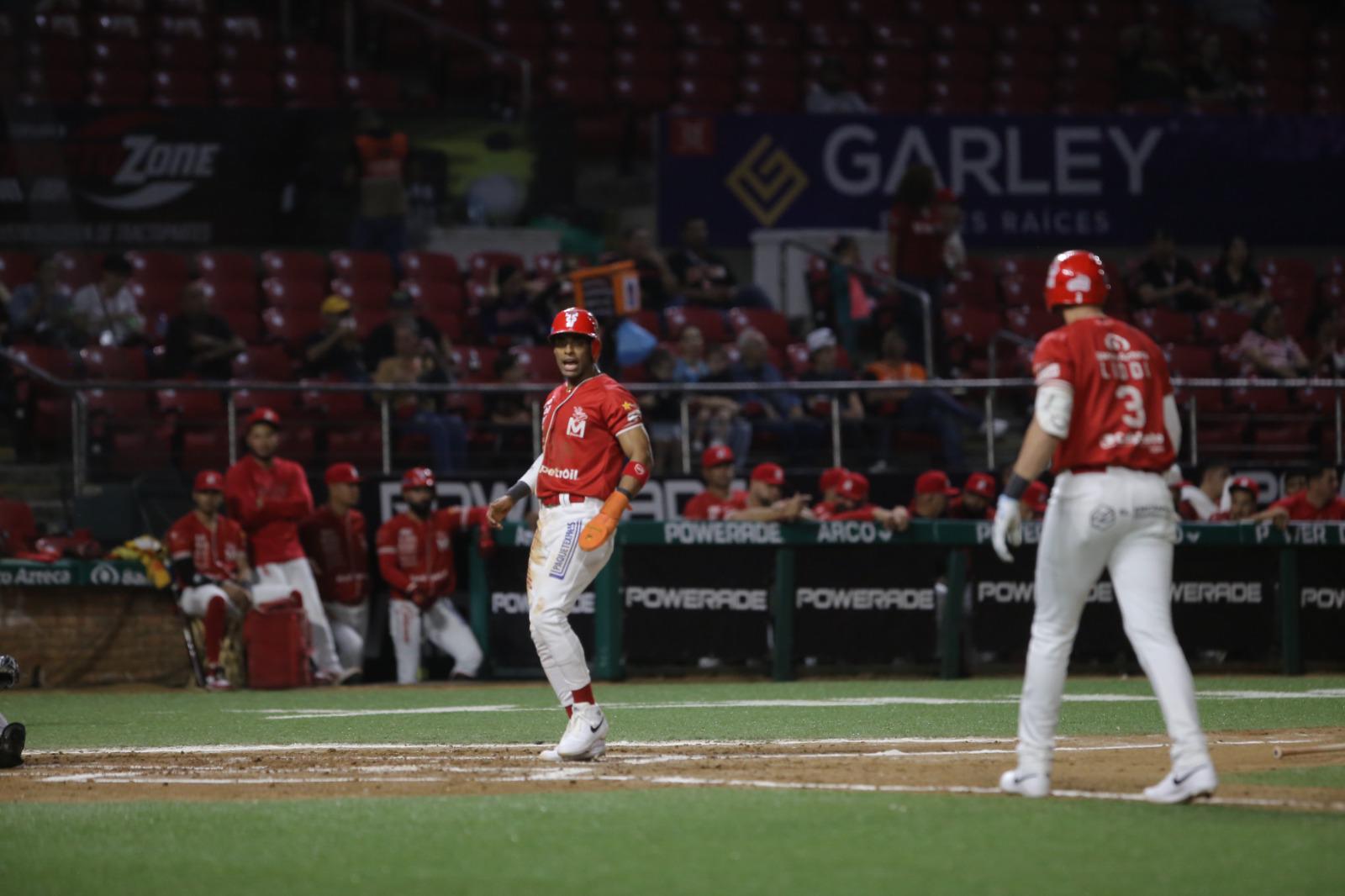 $!Despierta ofensiva y Venados empareja serie ante Naranjeros
