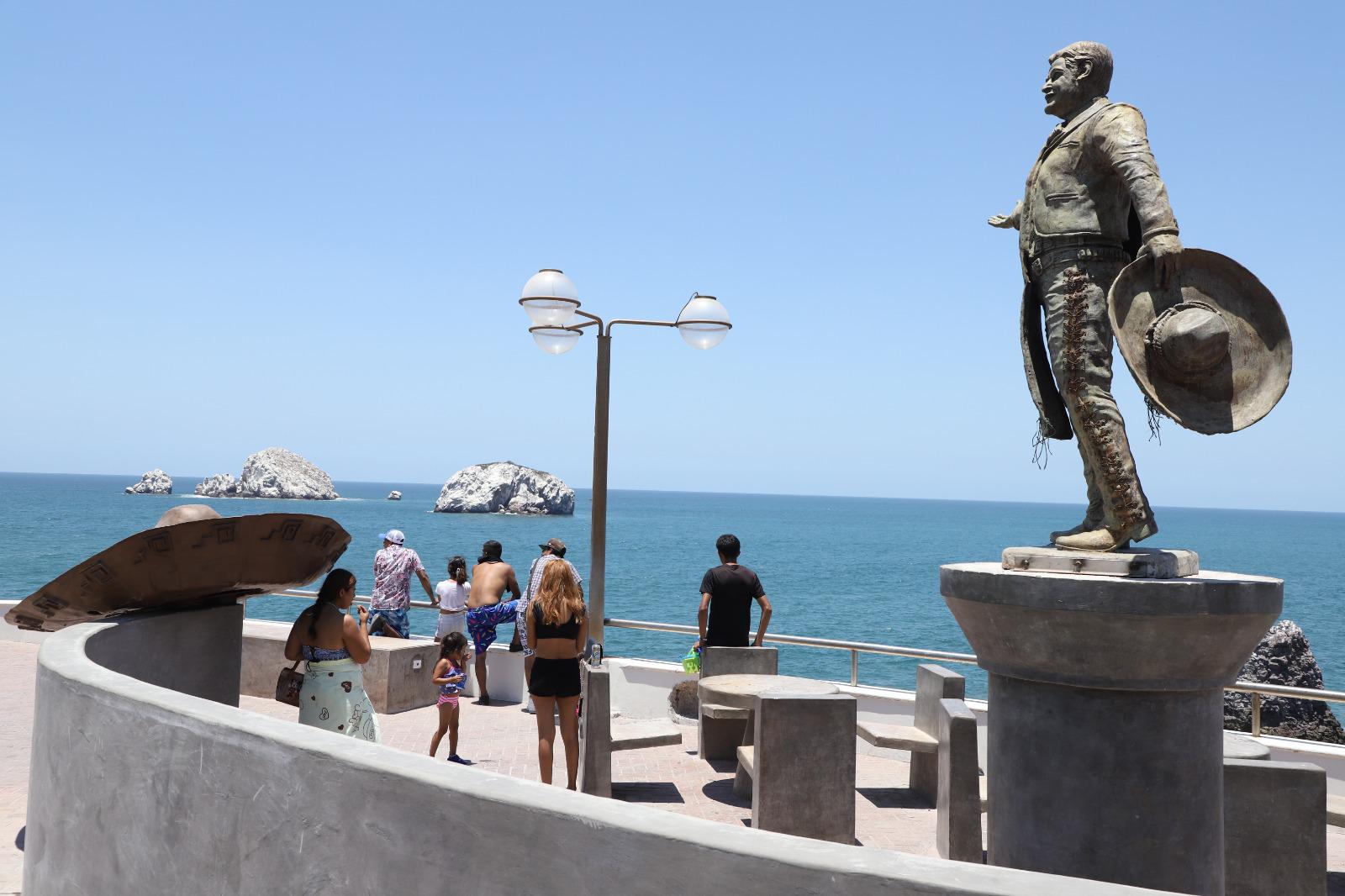 $!Le falta ‘manita de gato’ al nuevo hogar de José Alfredo Jiménez en Mazatlán