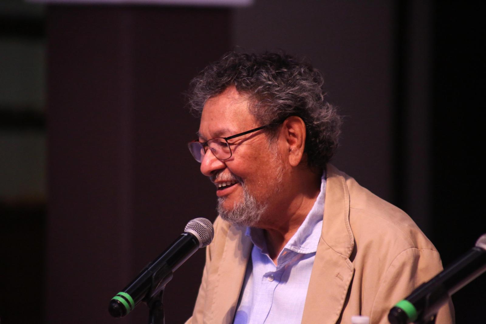 $!‘Elmer Mendoza compartió su experiencia sobre la creación de círculos de lectura que impulsó en los años 80, los llamados Viernes de Literatura.