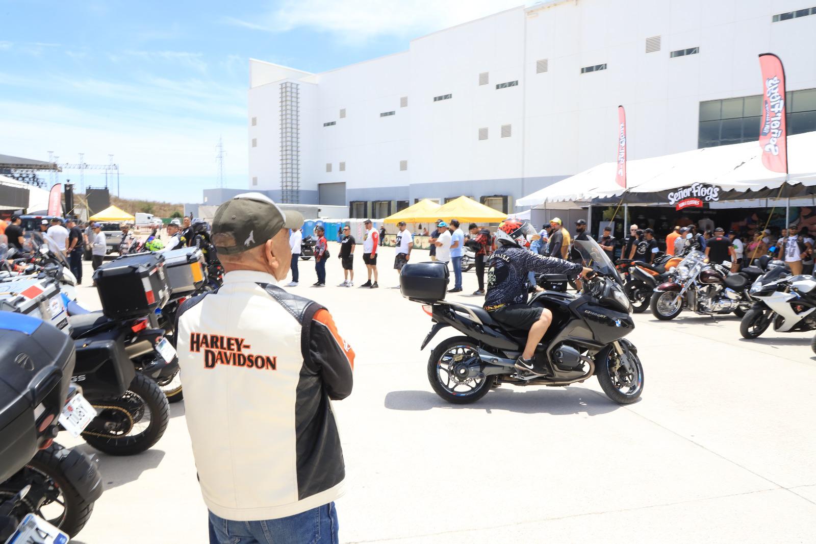 $!Intenso movimiento registra Foro Biker con inicio de registros de la Semana de la Moto