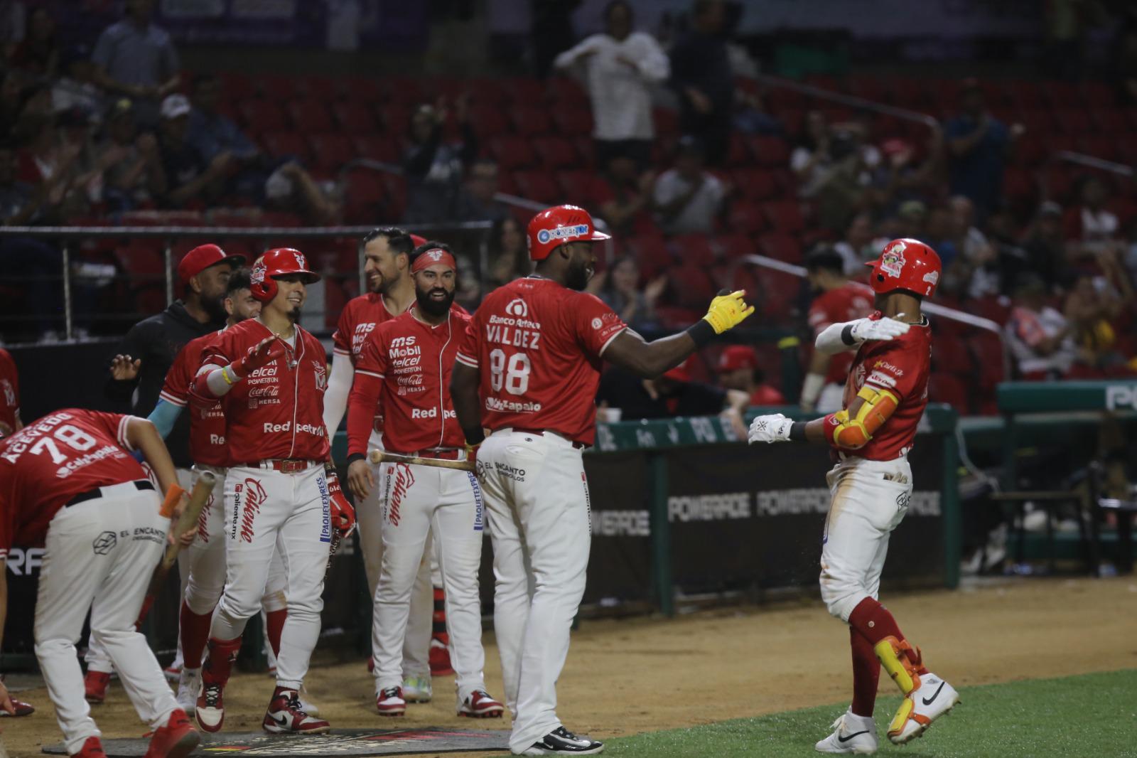 $!Los Águilas emparejan la serie en Mazatlán