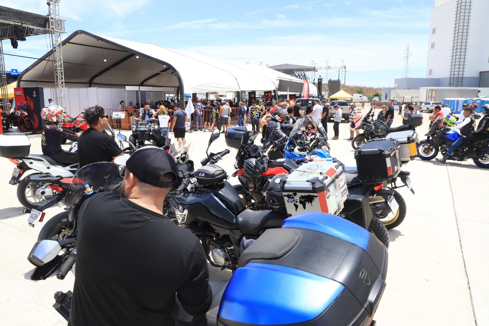$!Intenso movimiento registra Foro Biker con inicio de registros de la Semana de la Moto