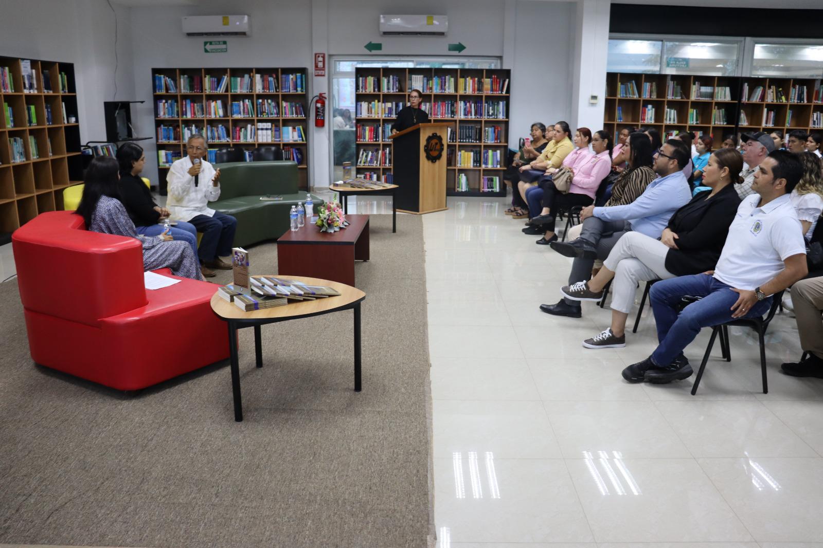 $!Presenta Arturo Santamaría en UTEsc su libro ‘La vida cotidiana de Fran’