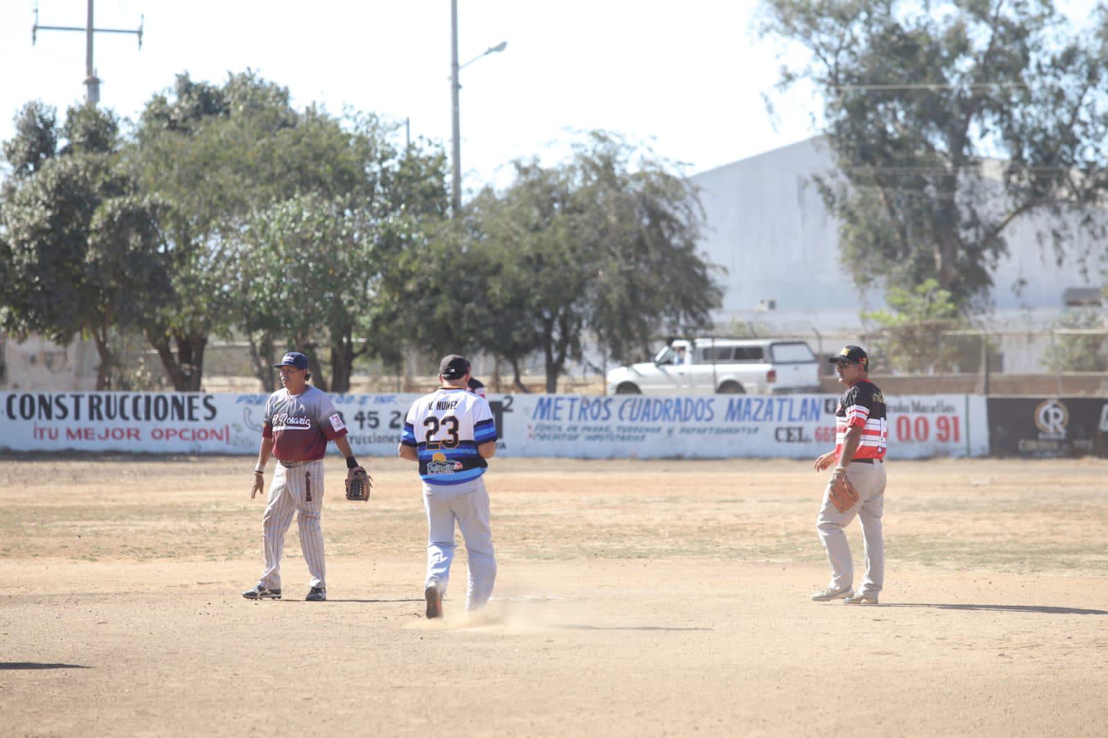 $!Los Plebes del Rancho son los reyes del playoffs de la Liga de Beisbol Eco Taxis Verdes