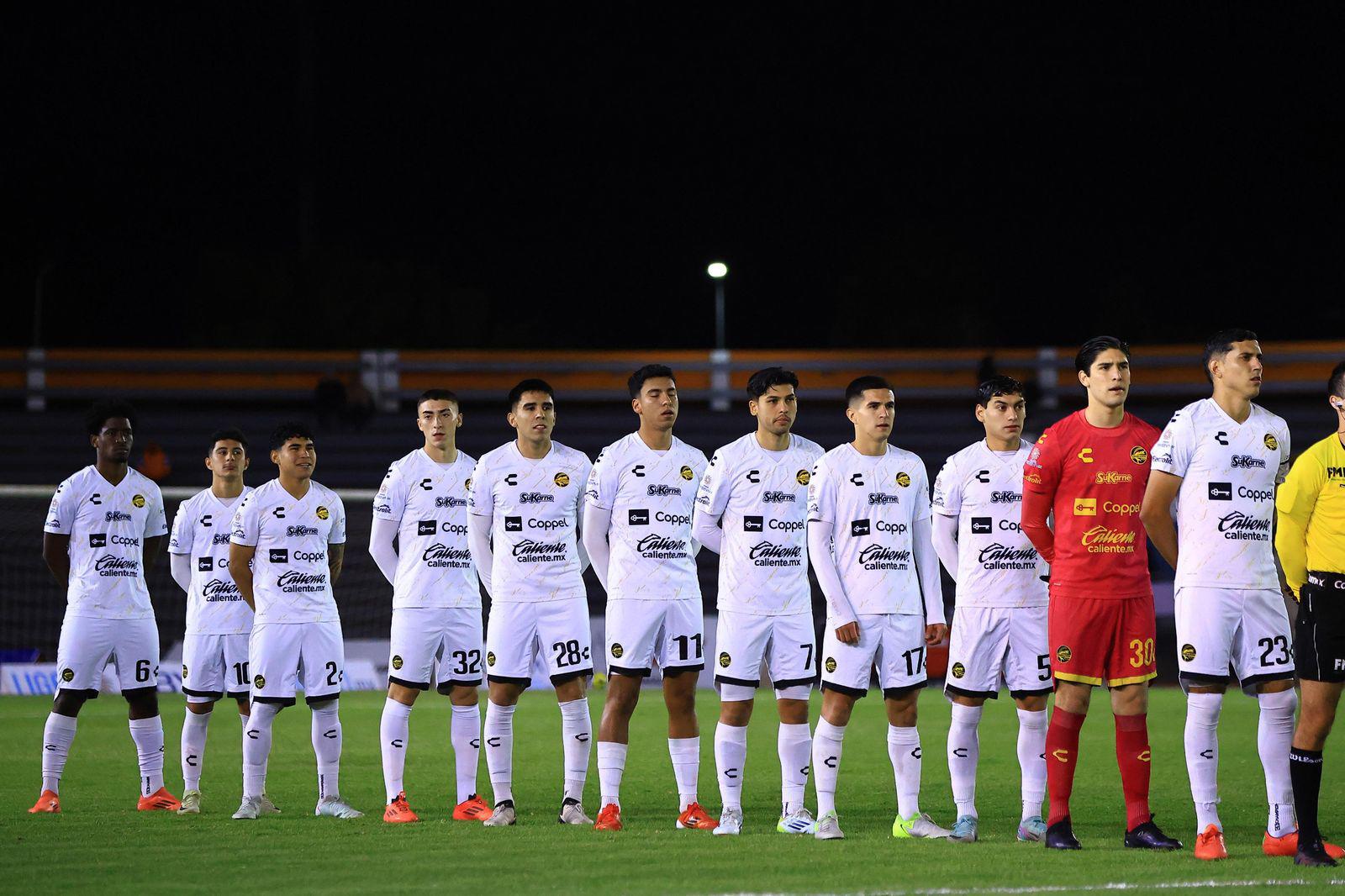 $!Dorados vuelve a las andadas; es goleado por Correcaminos