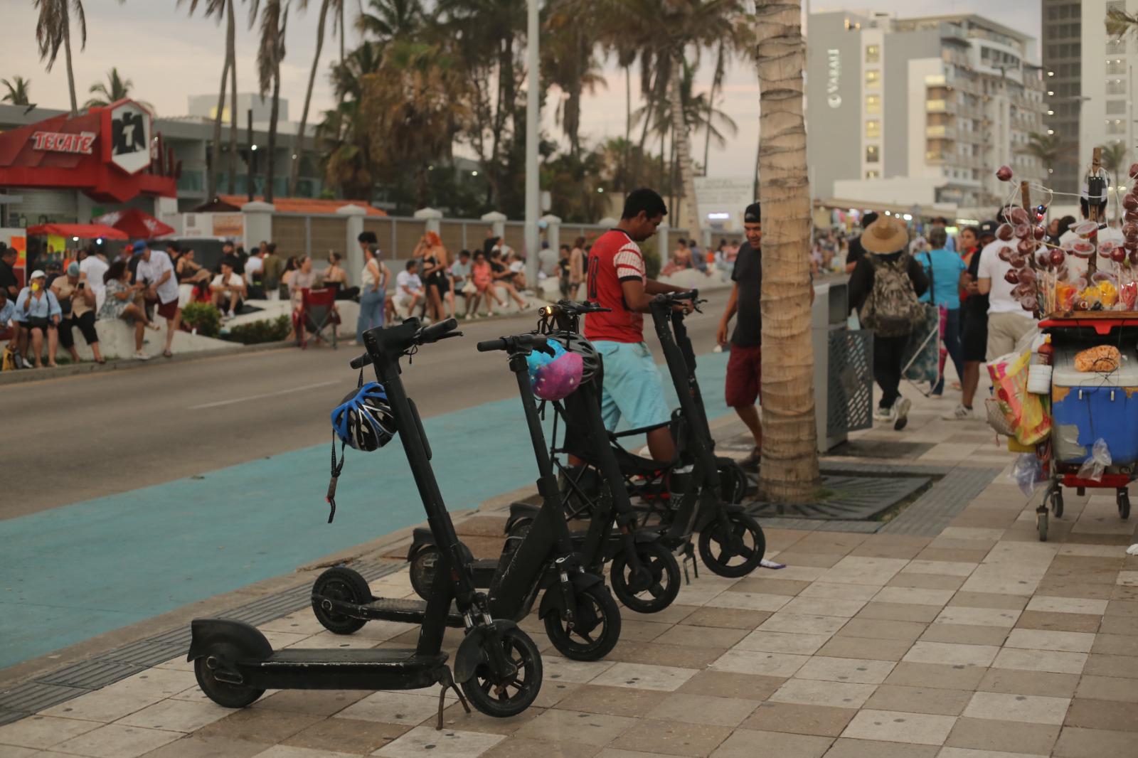 $!Multarán a usuarios de scooters que no cumplan con medidas de seguridad a partir de este miércoles