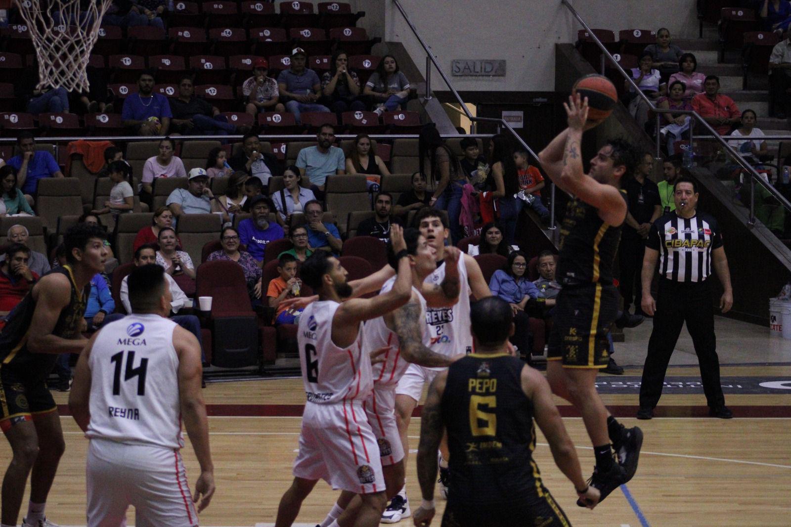 $!Agónico revés de Piratas Basketball ante Reyes de Durango